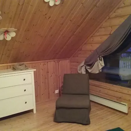 Chalet Arran- Mainiot Majat شاليه ساريسيلكا